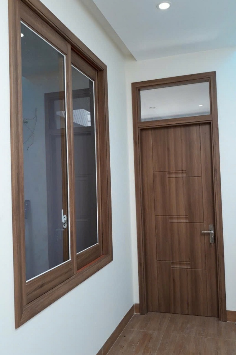 CUA NHUA ABS 14