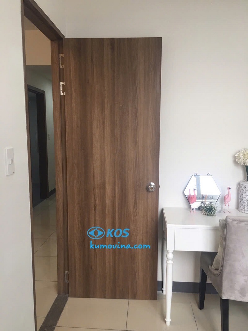 CUA NHUA ABS 18