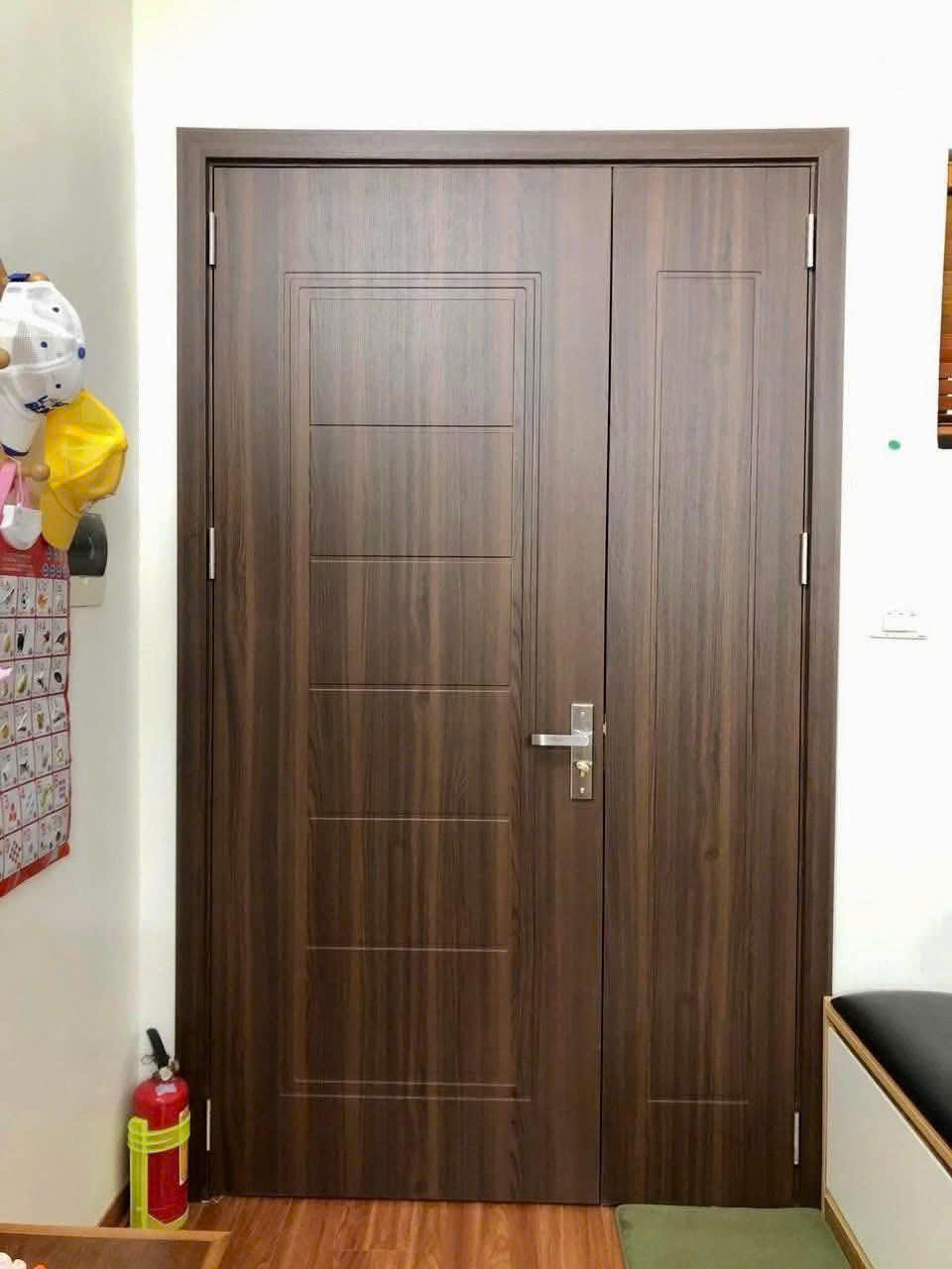 cửa nhựa composite 2 cánh